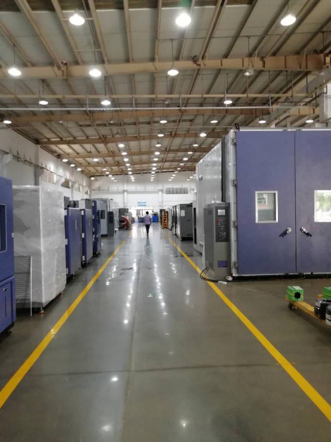 408 Liter Two Zone Type High And Low Temperature Test Chamber With Two Controller